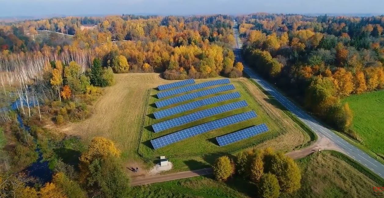vista aerea de paneles solares